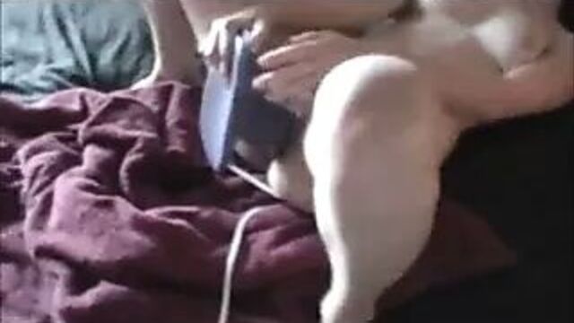 Sonya knots the Xar Dildo - sex-onlayn.com